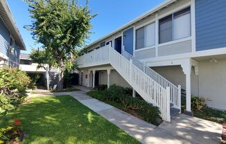 2 beds, 1 bath, $2,800, Unit B101