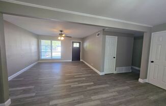 3 beds, 2 baths, $1,650