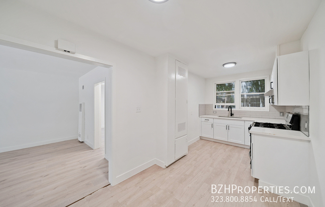 1138 S SHERBOURNE DR