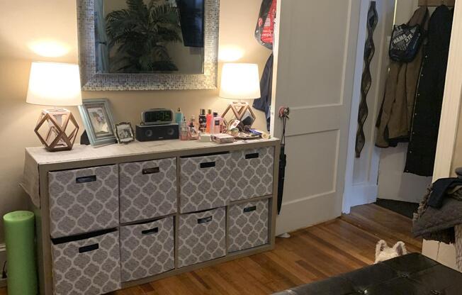 1 bed, 1 bath, $2,400, Unit 10