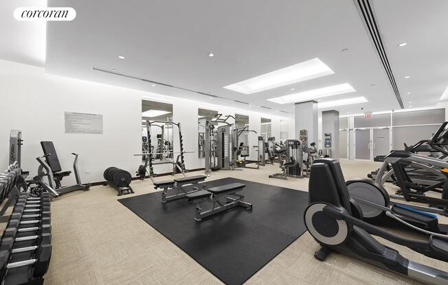 39 E 29 ST