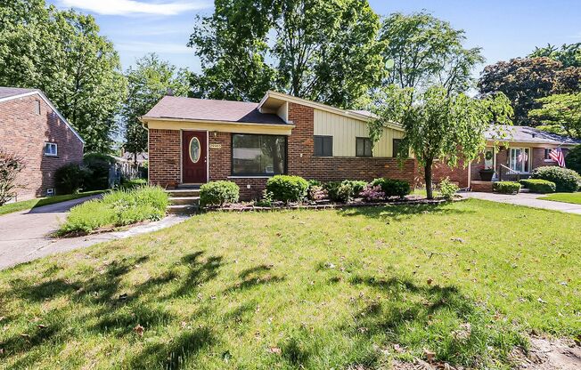 COMING SOON! Introducing a charming 3-bedroom, 1.5-bathroom house located in the desirable area of Livonia, MI