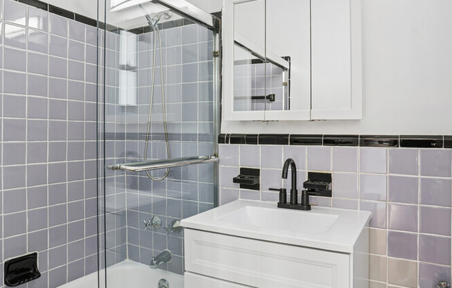 2 beds, 2 baths, 801 sqft, $6,999, Unit PHC