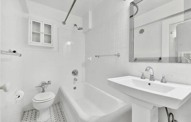3 beds, 2 baths, 1,300 sqft, $13,500, Unit 2-HJ
