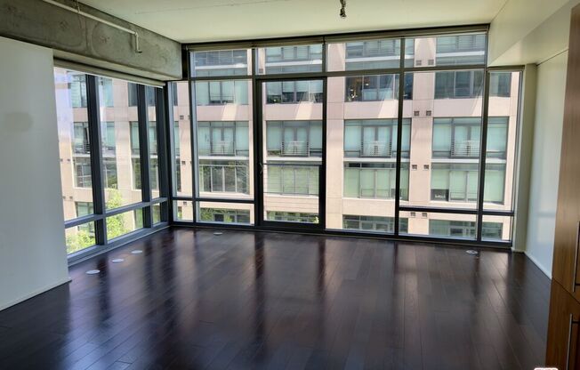 1 bed, 1 bath, 860 sqft, $2,695, Unit 907