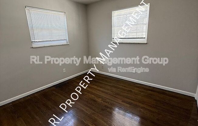284 BROADMEADOWS BLVD