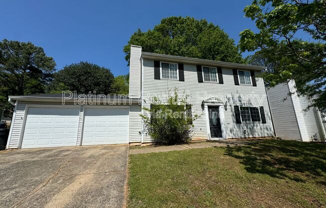 4 beds, 3 baths, 1,560 sqft, $2,300