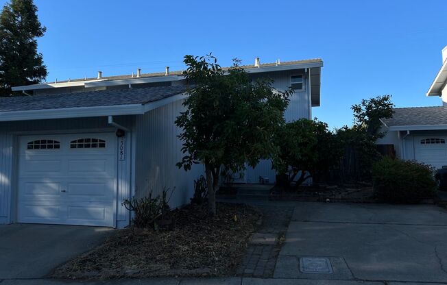 New Price $2,100.00 South Davis Townhome On Veranda Terrace,  3+1.5, Garage, Small backyard, Fruit trees.