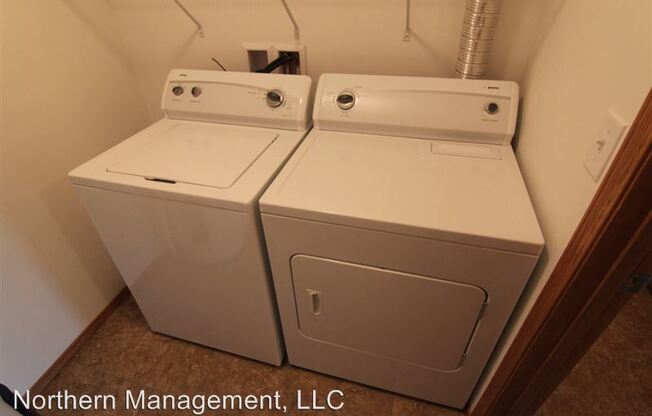 2 beds, 1 bath, 1,200 sqft, $1,329