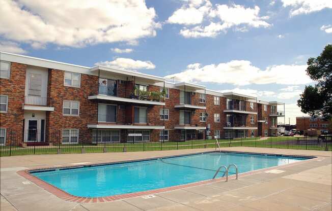 our apartments in brooklyn park have a swimming pool