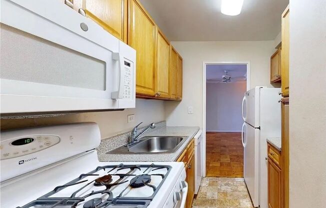 1 bed, 1 bath, $1,750, Unit APARTMENT 8H