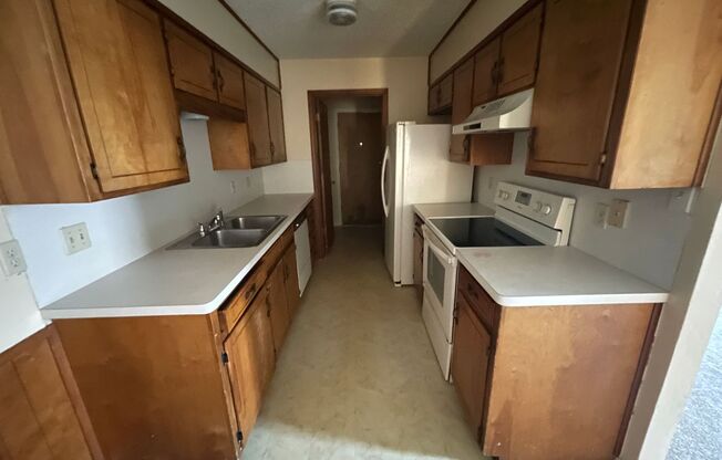 2 beds, 1 bath, $1,000