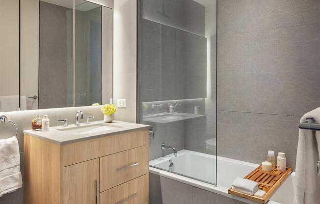 1 bed, 1 bath, $3,667, Unit 816