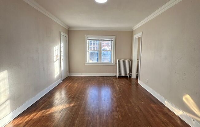 Radcliffe Apts. (3720 Dodge St.)