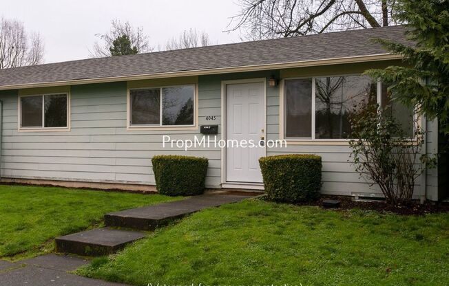 Beautiful Portsmouth Apartment In North Portland! Recently Updated: New Appliances, Paint & Carpet!