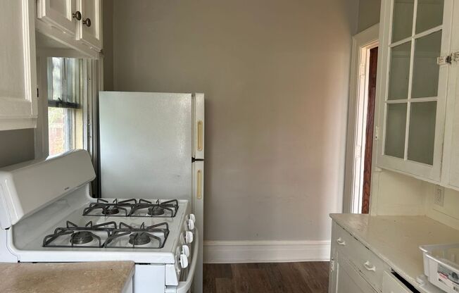 129 E. Lemon St.