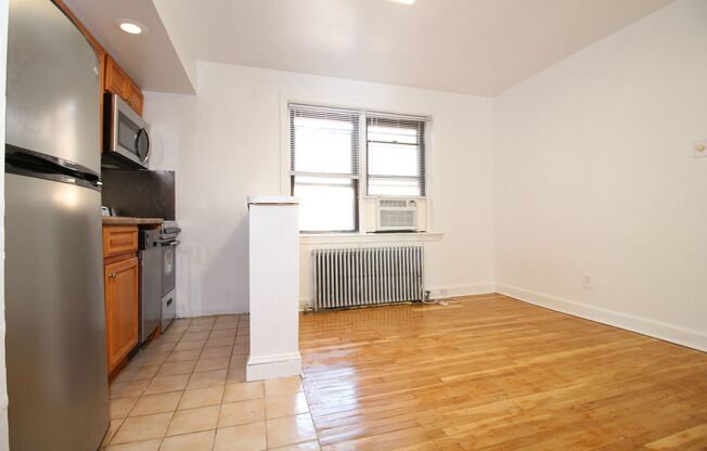 1 bed, 1 bath, $1,475, Unit #E309