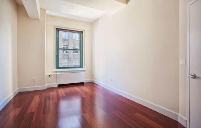 2 beds, 2 baths, 922 sqft, $6,195, Unit 17B