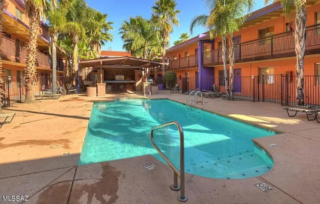 3 beds, 2 baths, $2,100, Unit 55 Cherry-206