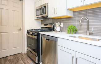 Kitchen 3_model Atria at Atria at Crabtree Valley, Raleigh, 27612