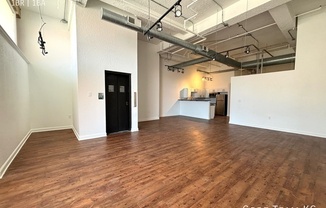 934 BROADWAY BLVD