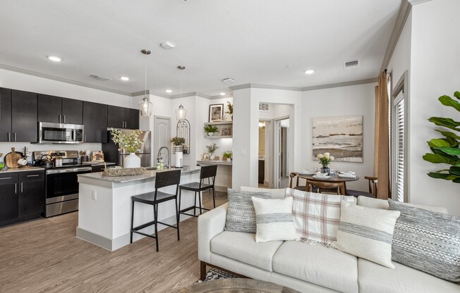 4398 W VASQUEZ CIR