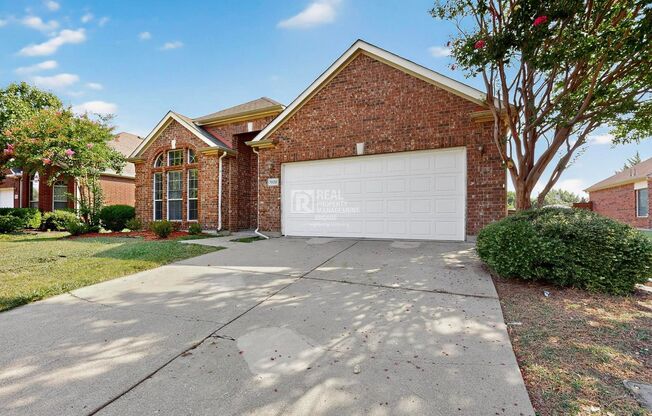 Stunning 3 bed 2 Bath Home for rent in Mansfield ISD!