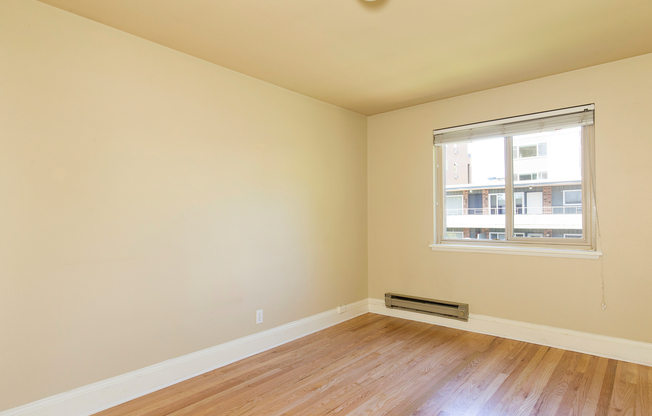 1 bed, 1 bath, 588 sqft, $1,595, Unit 106