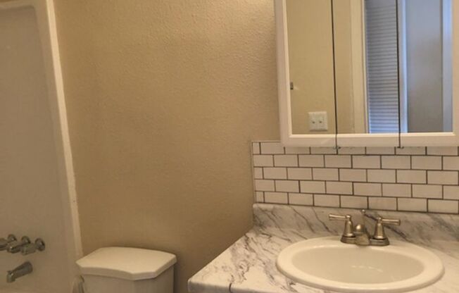 2601 E. Monte Cristo