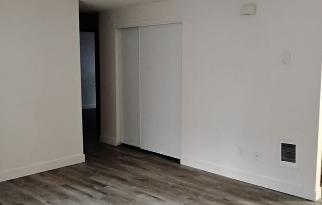 2 beds, 1 bath, 840 sqft, $1,250, Unit 257-664