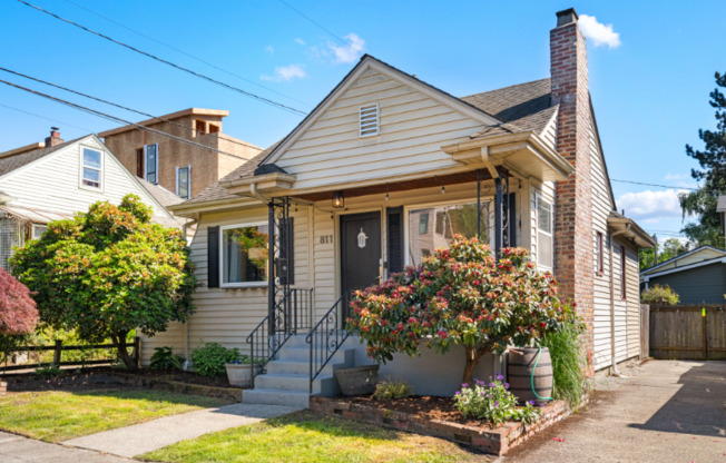 811 NE 63 ST