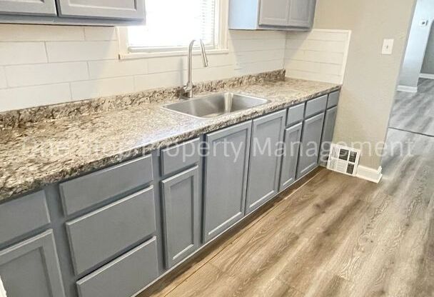 Beautiful 3 Bedroom 1.5 Bathroom in Kansas City