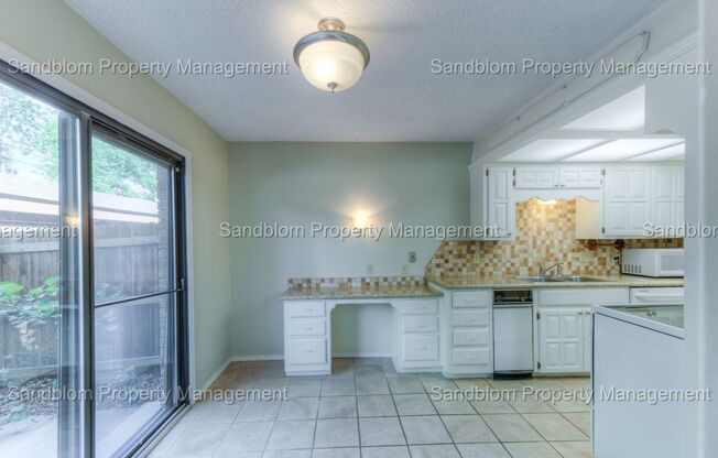 2 beds, 1.5 baths, $1,275