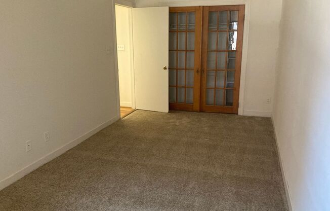 2 beds, 1.5 baths, 1,000 sqft, $1,549, Unit 15C