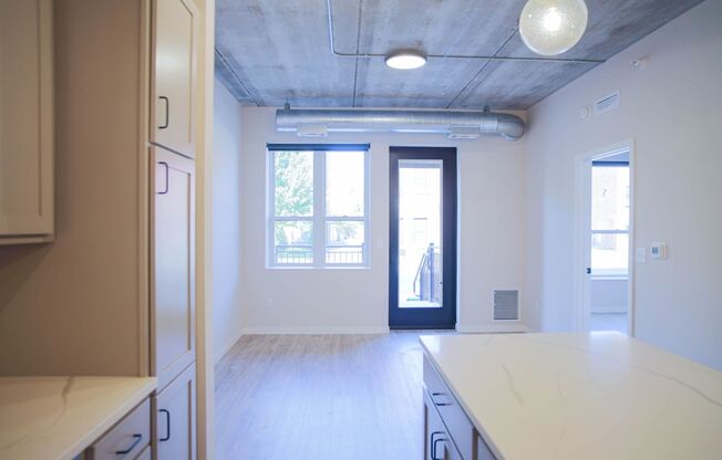 1 bed, 1 bath, 681 sqft, $1,500, Unit 114