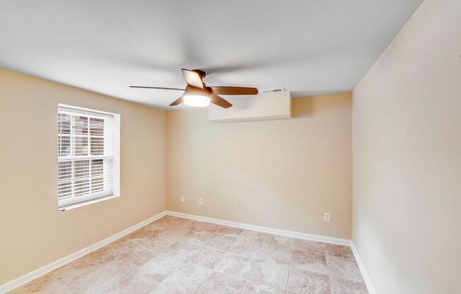 1 bed, 1 bath, 500 sqft, $1,700, Unit Unit 3