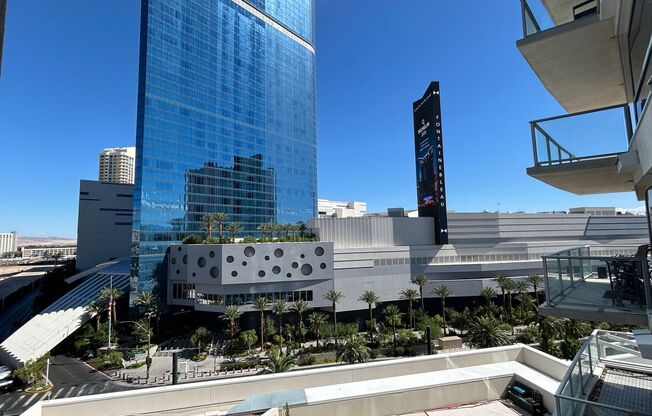 2 beds, 2 baths, $2,300, Unit # 707