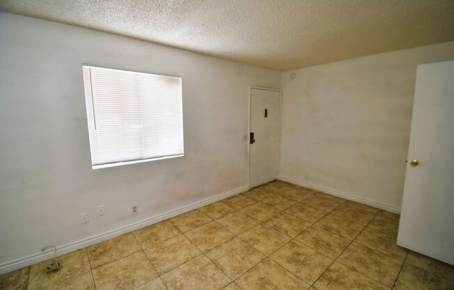 Efficient Studio - Henderson - 303 Eastminister #2