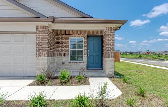 105 CALGARY LN