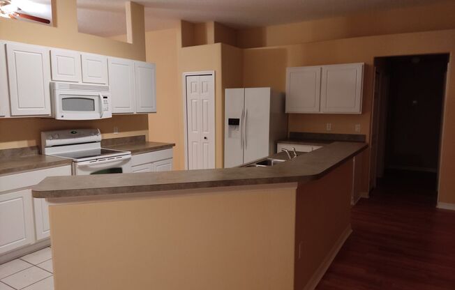 3 beds, 2 baths, $1,900