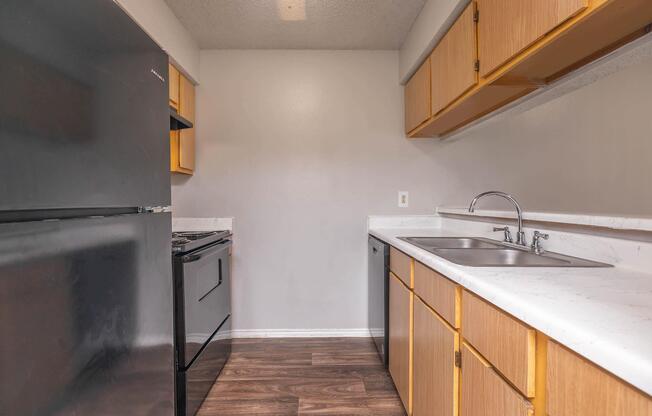 2 beds, 2 baths, 810 sqft, $1,230