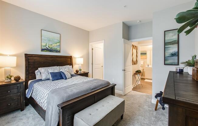 Bedroom With Closet at Westport Apartments, Virginia