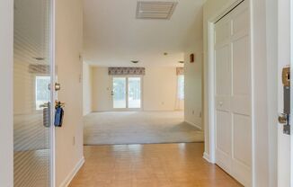 2 beds, 2 baths, $2,000, Unit Unit 2