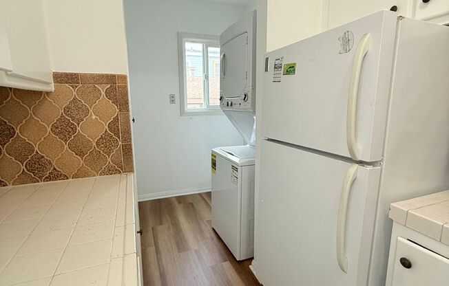 1 bed, 1 bath, $2,495, Unit 1122