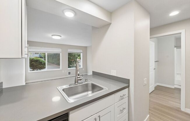 Studio, 1 bath, 445 sqft, $1,310, Unit E208
