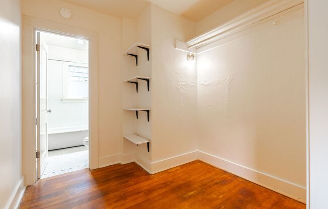Studio, 1 bath, 370 sqft, $1,395, Unit 01 - 20