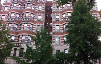 137 W 110 ST