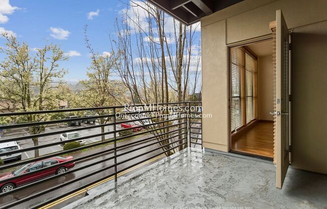 1 bed, 1 bath, $1,449, Unit 287 NE 3rd Street - 206