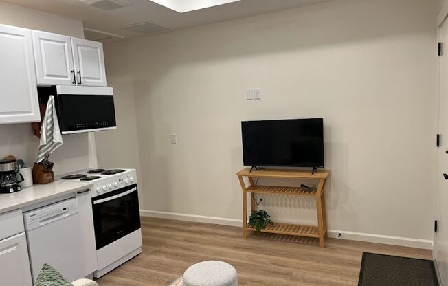 1 bed, 1 bath, $1,750