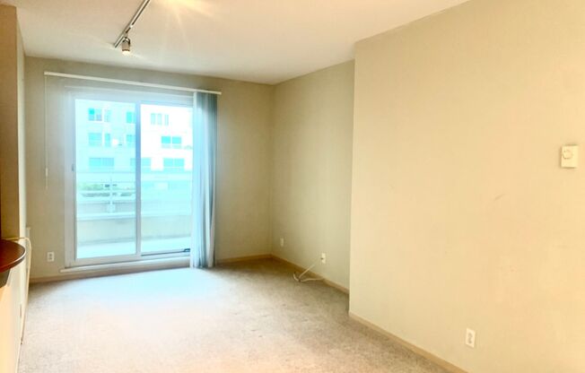 1 bed, 1 bath, $2,850